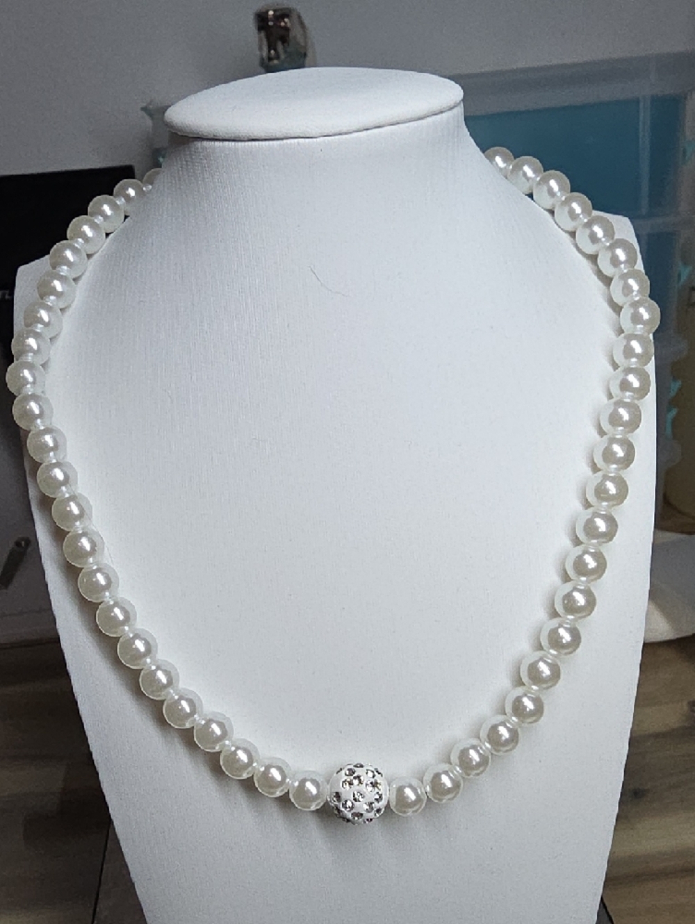 Fashion Jewelry White Pearl Necklace & Bracelet Set with Crystal Accent - Picture 5 of 9